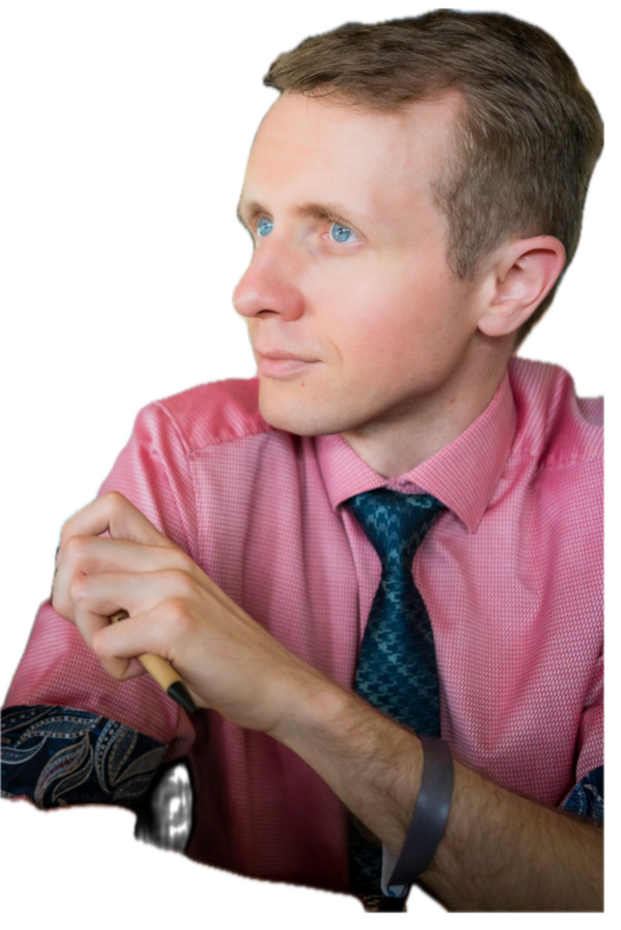 Christoph B. Reimann 2025 bei der Arbeit im Büro.